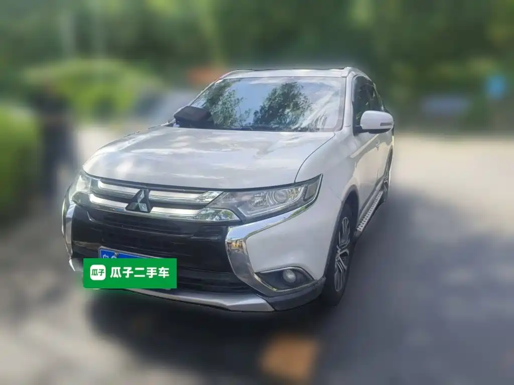 Mitsubishi Outlander 2018 — пригон из Китая