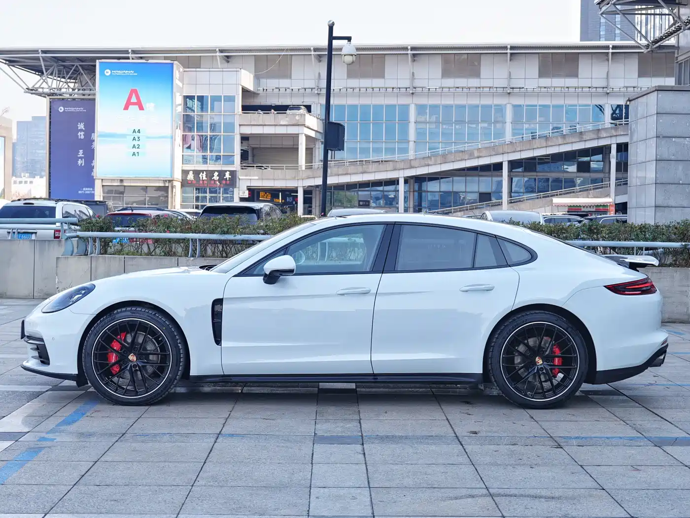 Porsche Panamera 2017 Panamera 3.0T фото 3