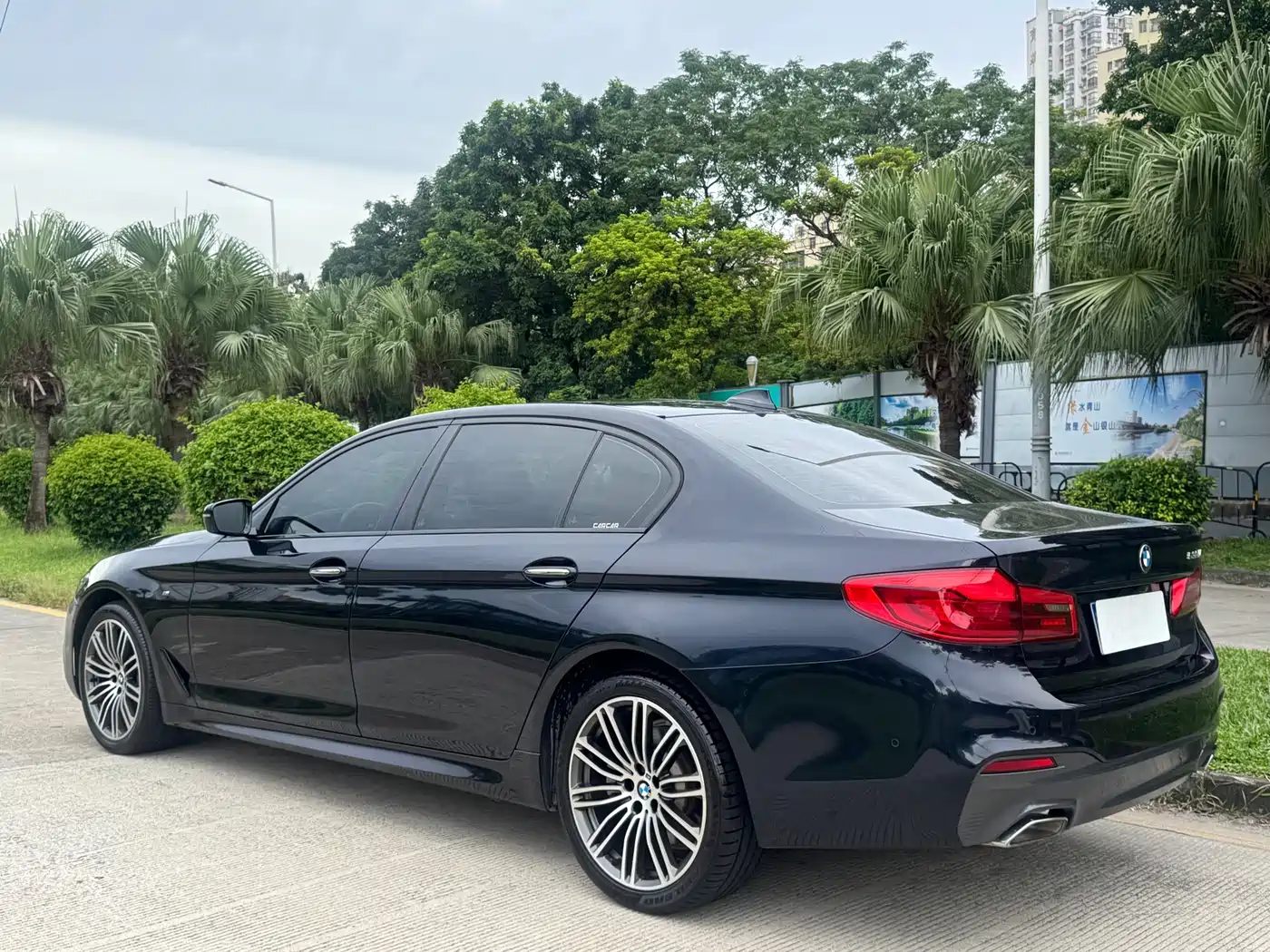 BMW 5 Series 2018 Facelift 530Li Leading M Sport Package фото 6
