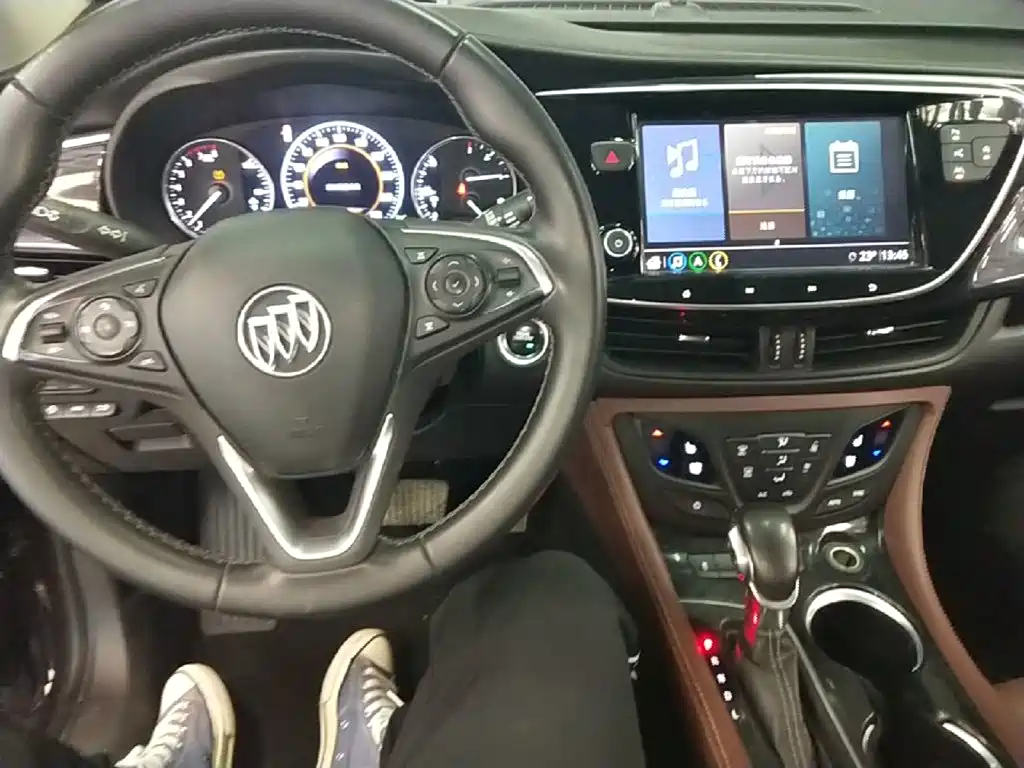 Фото 6 - Buick Envision Plus