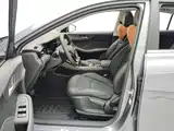Фото 9 - Roewe i5