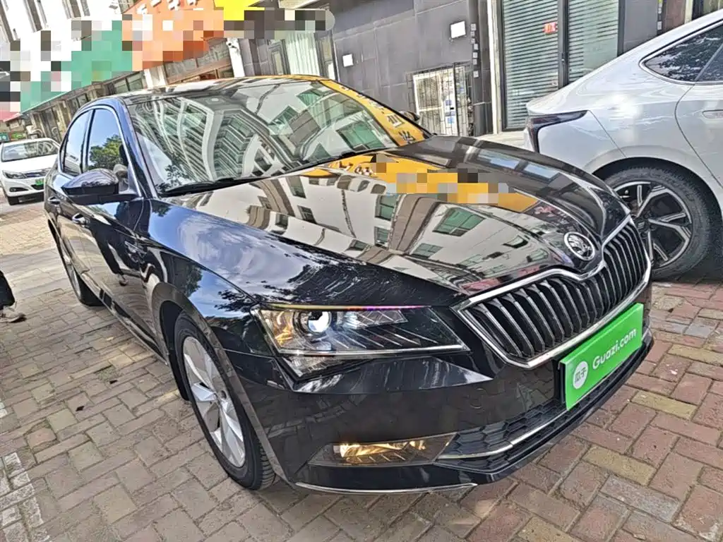 Škoda Superb 2016 TSI280 DSG Pioneer Edition фото 4