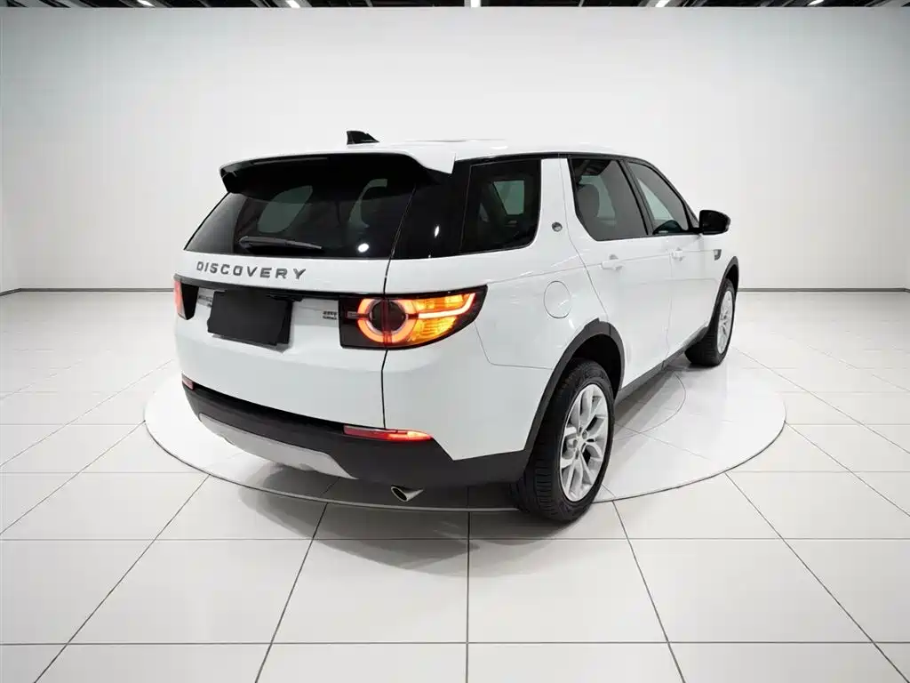Land Rover Discovery Sport 2018 240PS HSE Edition фото 5