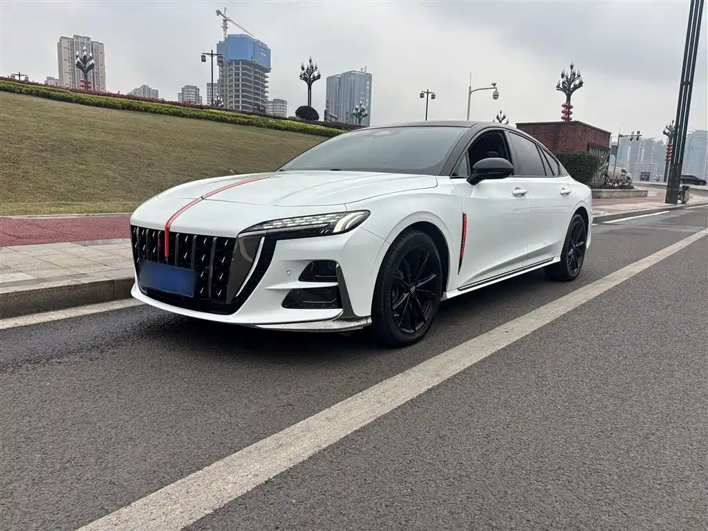 Hongqi H6 2023 2.0T Premium Edition фото 2