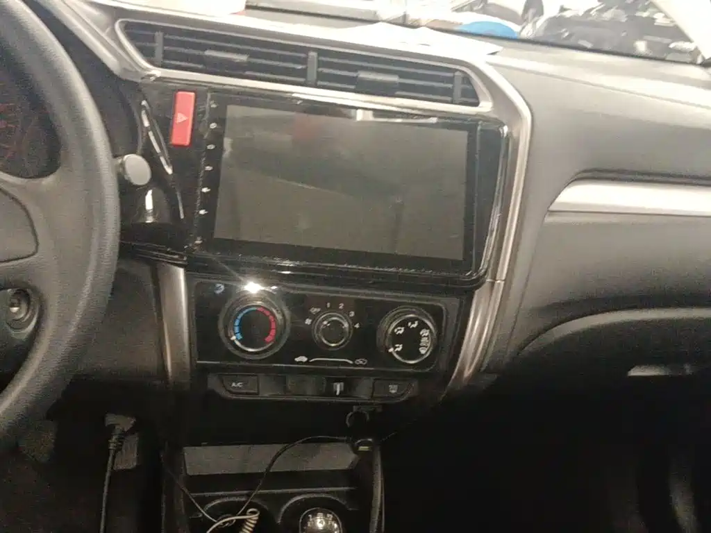 Honda Greiz 2016 2016 1.5L Manual Classic Edition