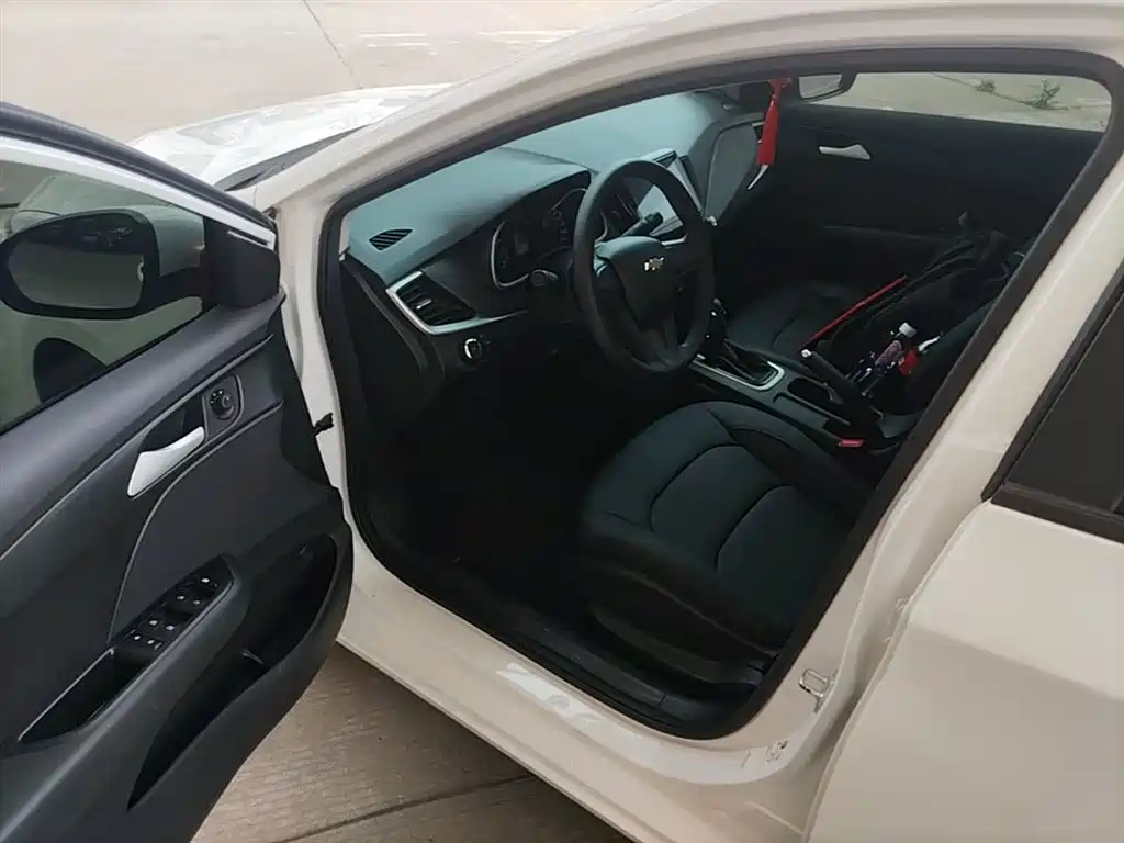 Chevrolet Cavalier 2018 320 Auto Enjoy Sunroof Edition фото 16