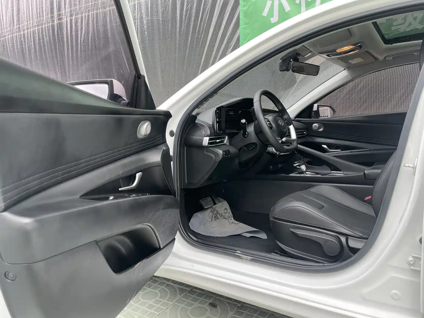 Hyundai Elantra 2022 1.5L CVT GLX Elite Edition фото 25