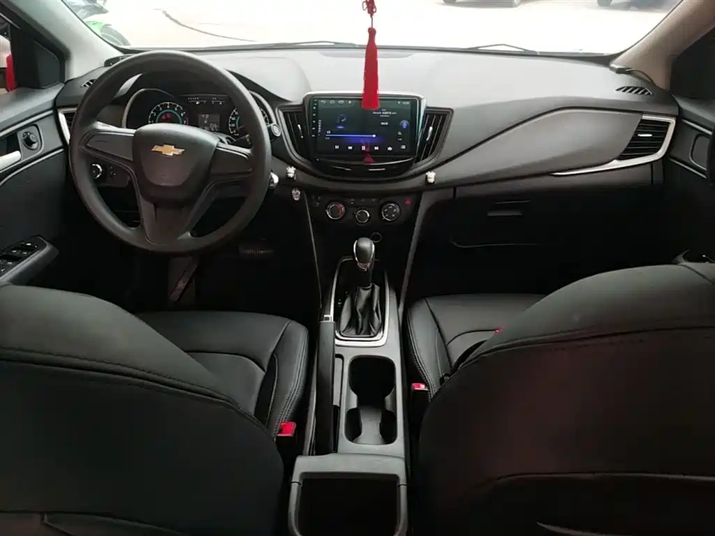 Chevrolet Cavalier 2018 320 Auto Enjoy Sunroof Edition фото 10