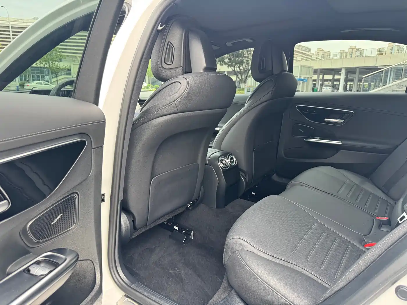 Mercedes-Benz C-Class 2023 C 260 L Sport фото 8