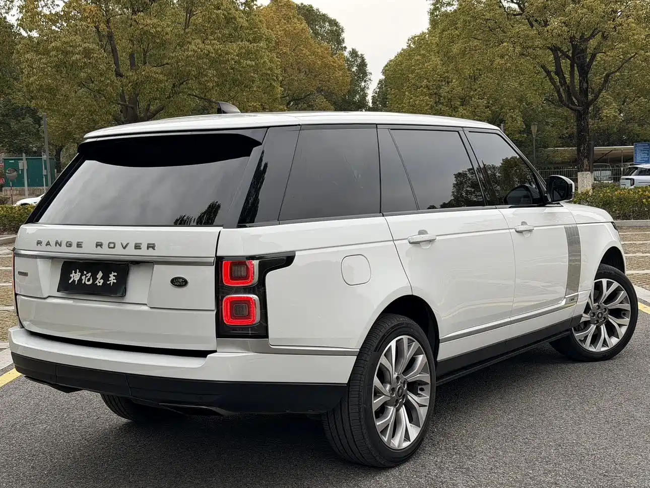 Land Rover Range Rover 2019 3.0 SC V6 Prestige Genesis Extended Edition фото 17