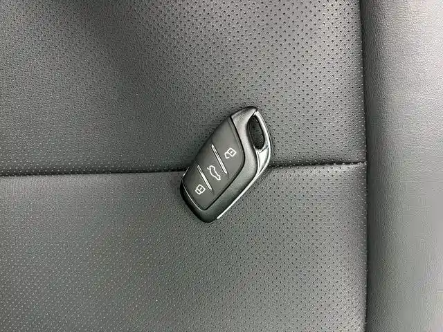 Roewe RX5 2025 2025 PLUS 330TGI Auto Trend-Setting Smart Edition