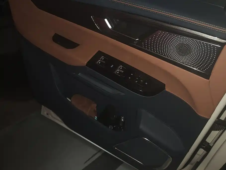LEVC TX 2022 2022 TX5 Extended Range Urban Lounge Edition