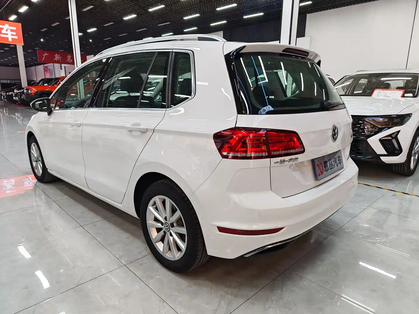 Volkswagen Golf Sportsvan 2020 280TSI Automatic Curiosity фото 6