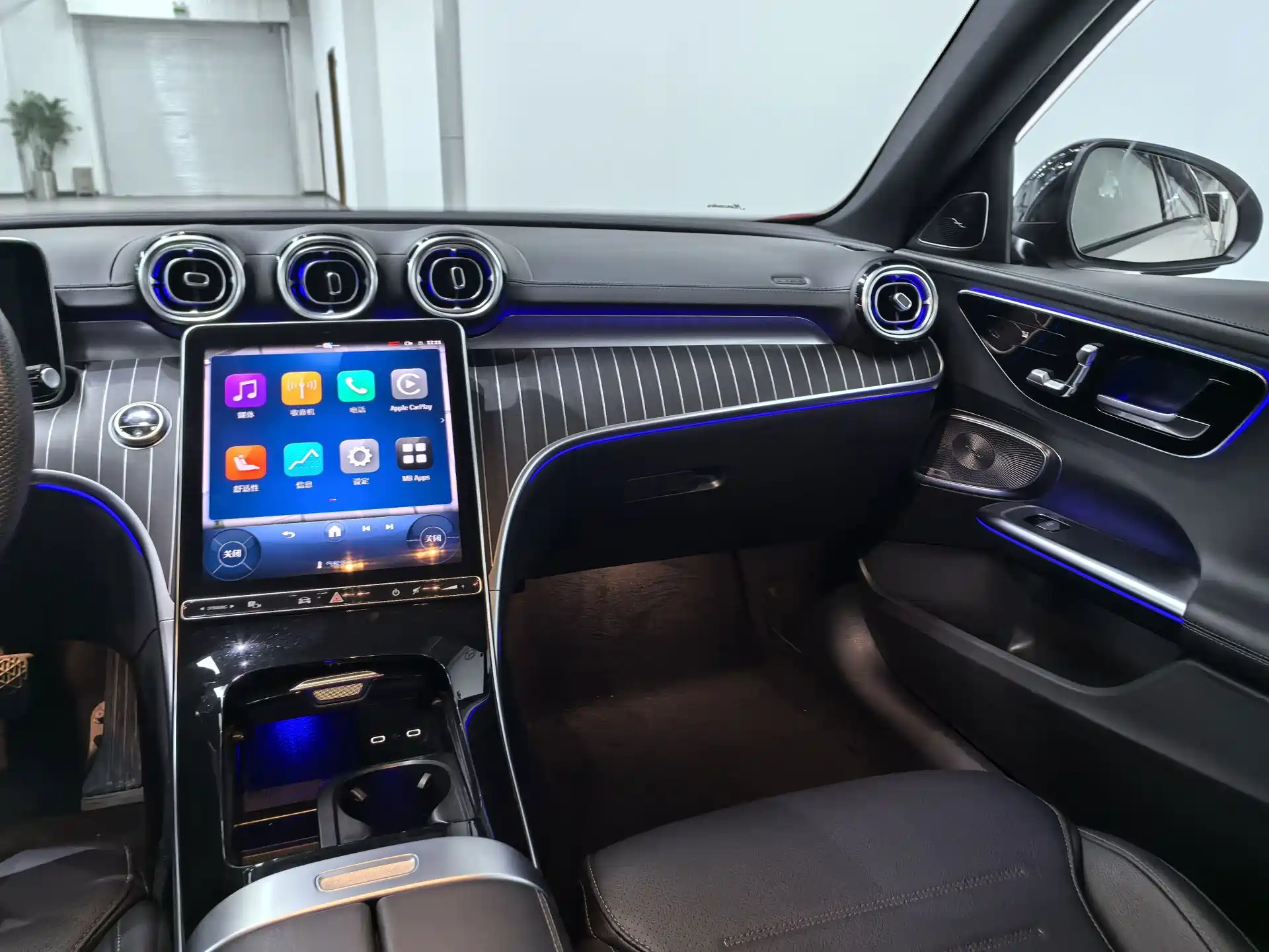 Photo 4 - Mercedes-Benz C-Class