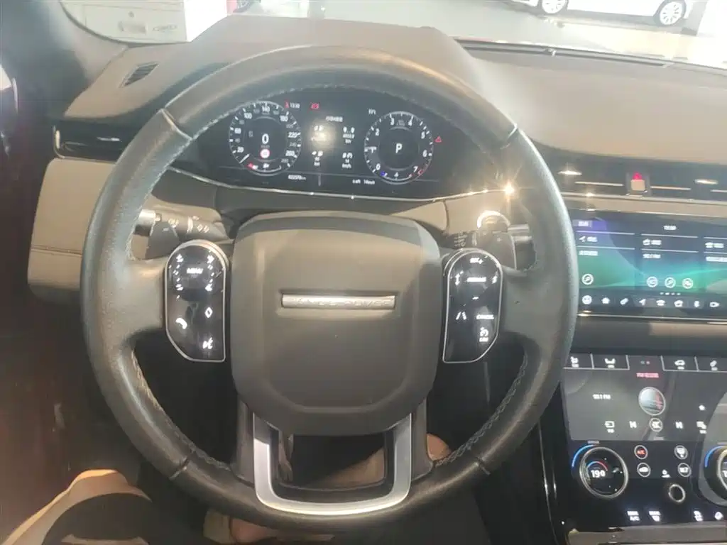 Land Rover Range Rover Evoque 2020 249PS R-DYNAMIC SE Sport Tech Edition фото 11