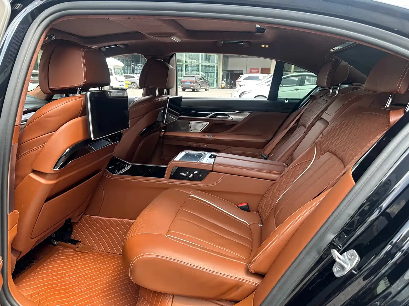 BMW 7 Series 2018 740Li xDrive Premium Type M Sport Package фото 12