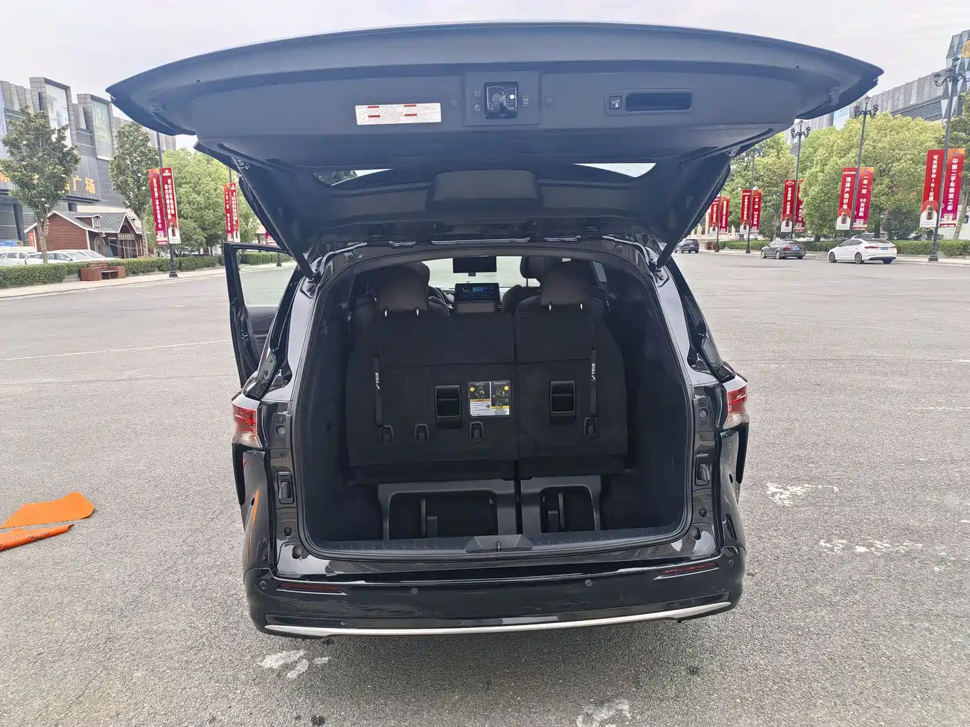 Toyota Sienna 2021 2.5L Hybrid Platinum Edition фото 16