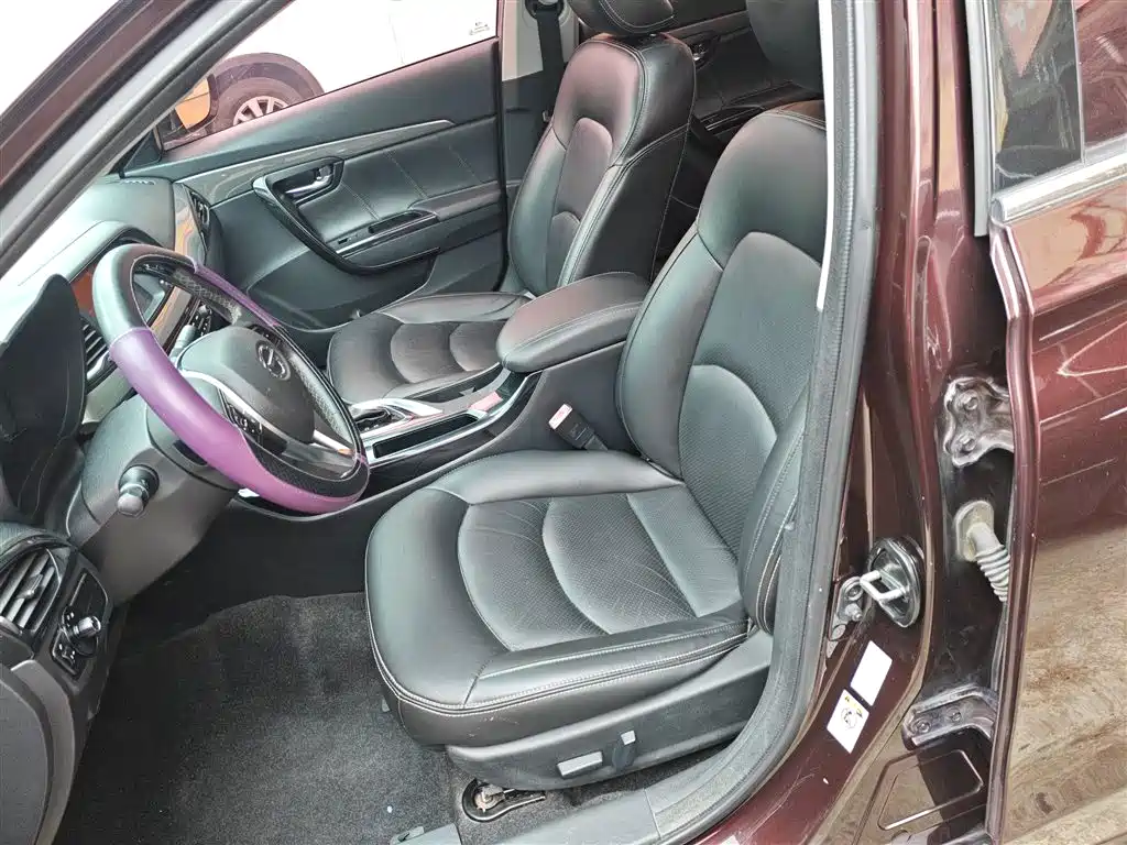 GAC Trumpchi Trumpchi GA6 2016 235T DCT Elite Edition фото 11