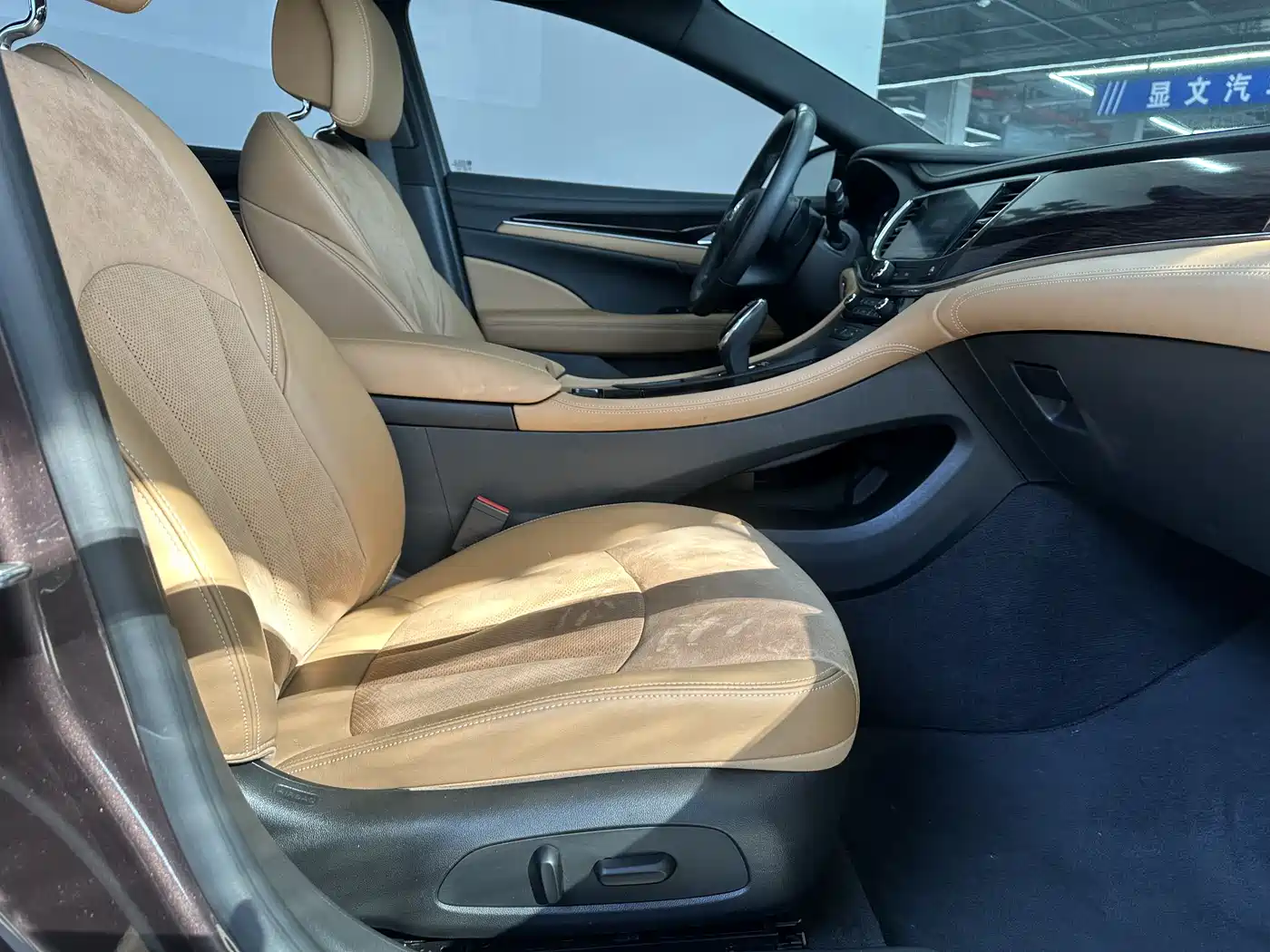 Buick LaCrosse 2016 20T Elite Type фото 13