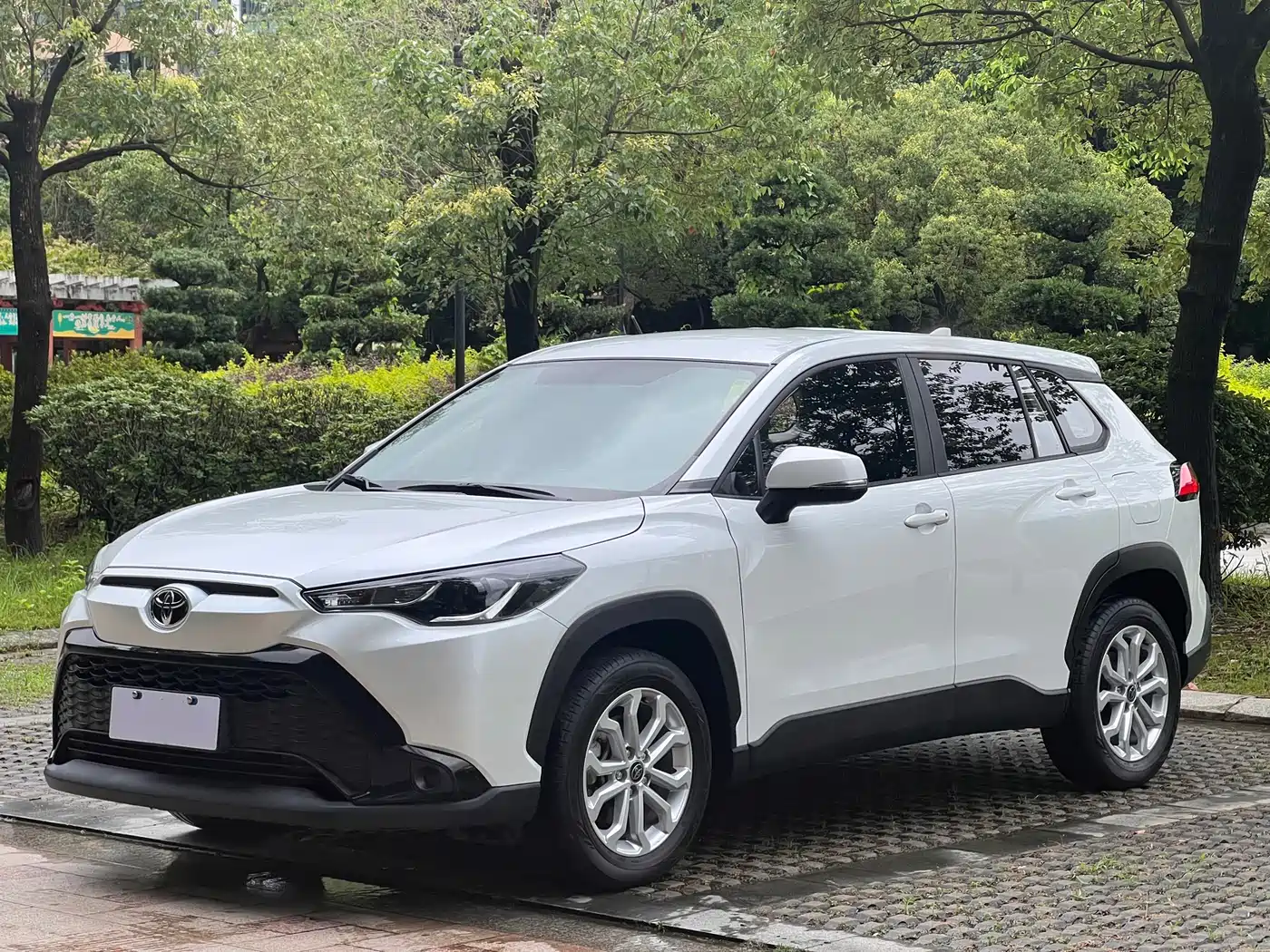 Toyota Frontlander 2025 2024 2.0L CVT Elite Plus Edition