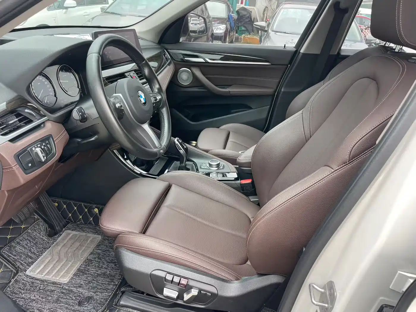 BMW X1 2021 xDrive25Li Exclusive фото 5