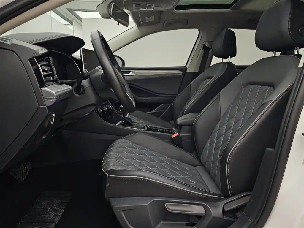 Volkswagen Sagitar 2023 300TSI DSG Surpassing Edition фото 9