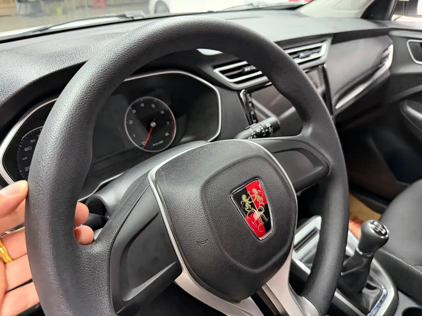 Roewe RX3 2019 2018 1.6L Manual Progressive Edition