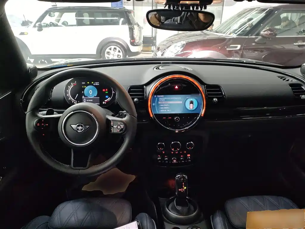 MINI CLUBMAN