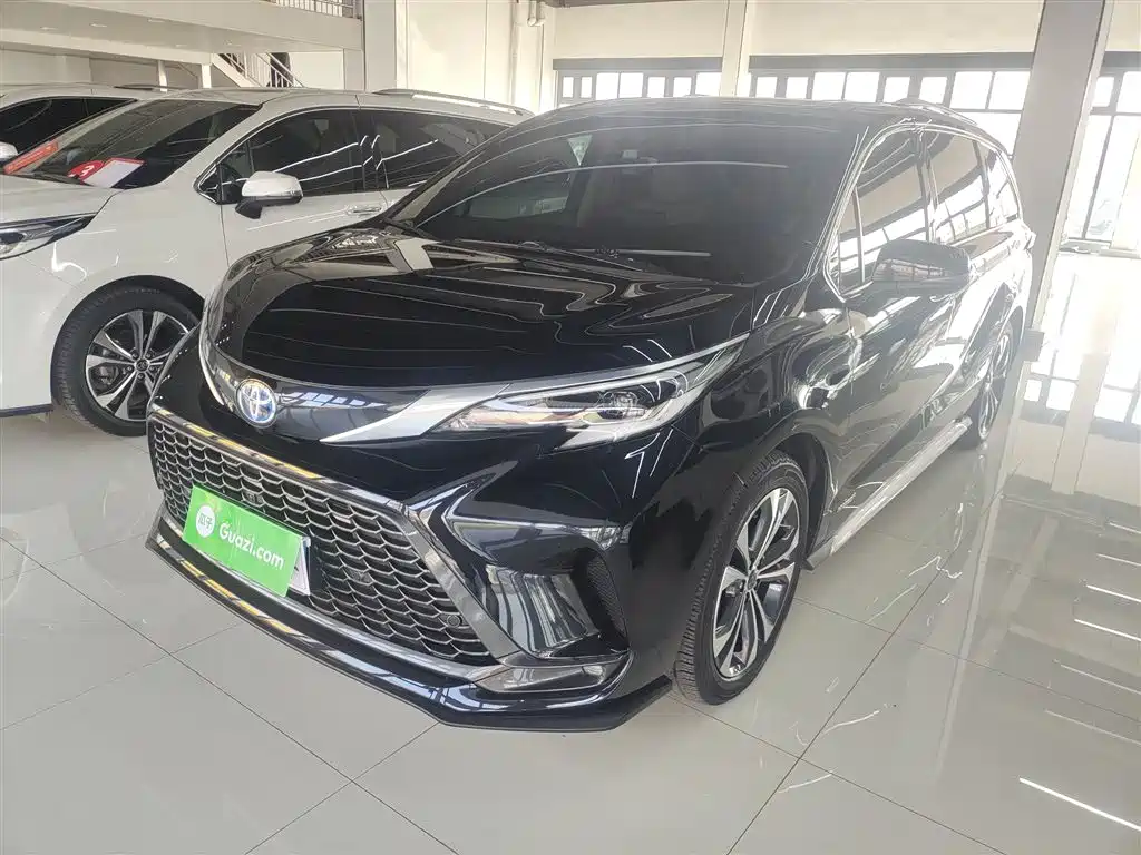 Toyota Granvia 2023 2.5L Hybrid Prestige PLUS Edition фото 2