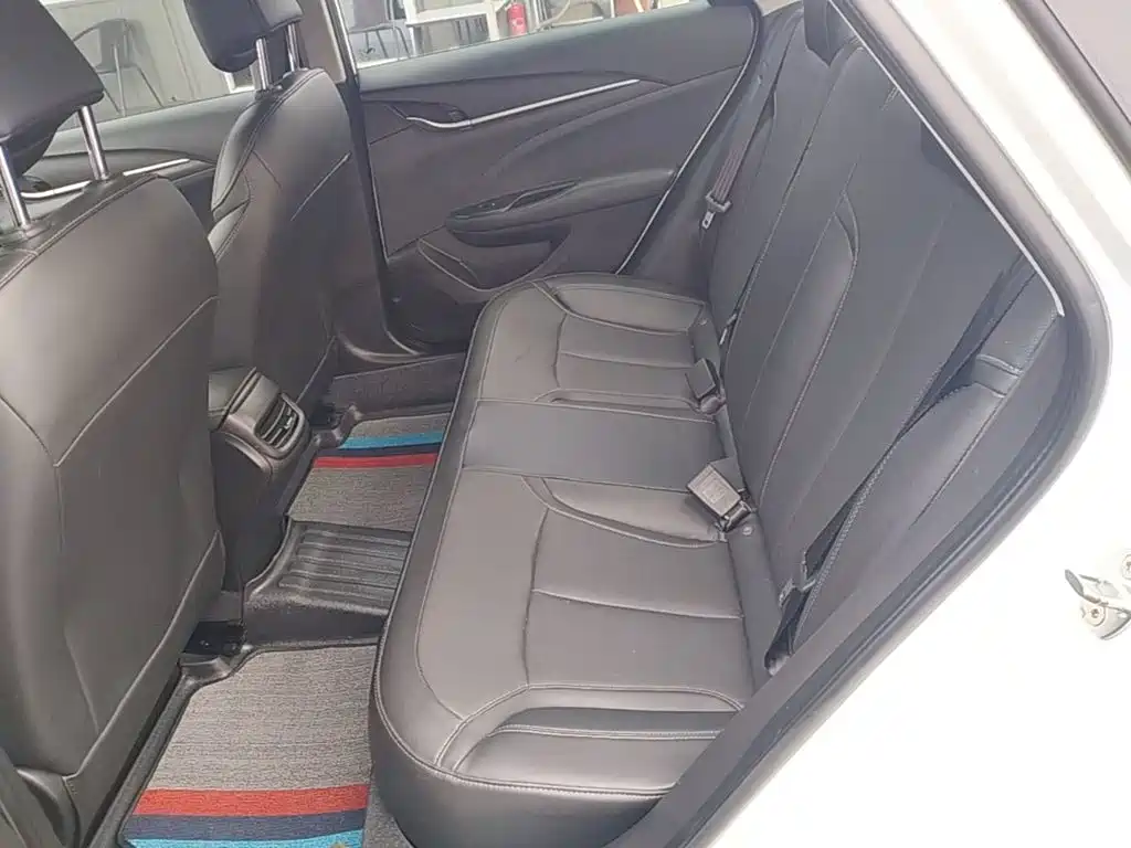 Фото 17 - Buick Excelle