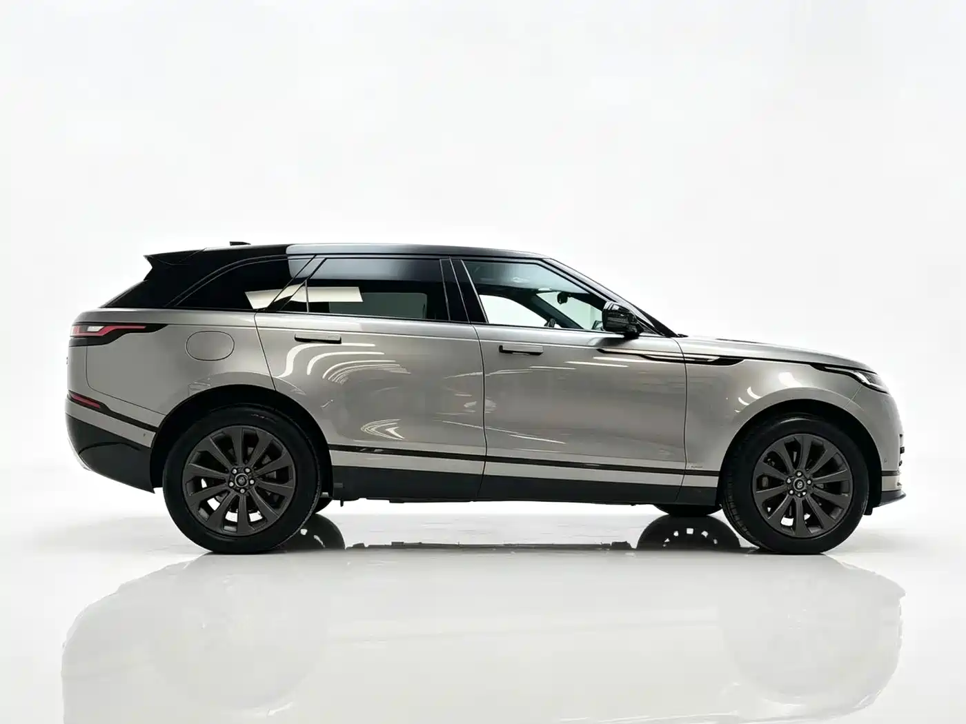 Land Rover Range Rover Velar 2017 P380 R-DYNAMIC SE фото 4