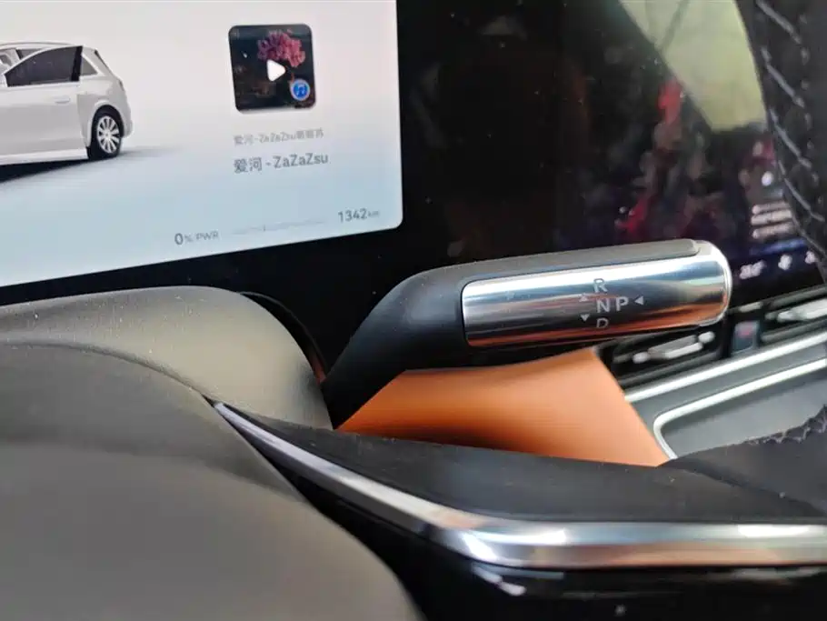 AITO Wenjie AITO M8 2025 Range Extender Max+ Edition 53.4kWh 5-seater фото 16