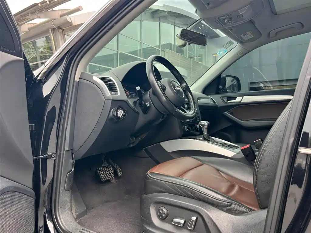 Audi Q5 2016 40 TFSI Technology Model фото 10