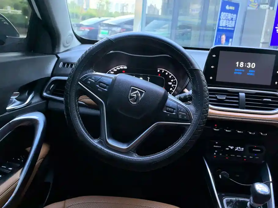 Baojun 510 2017 2017 1.5L Manual Luxury