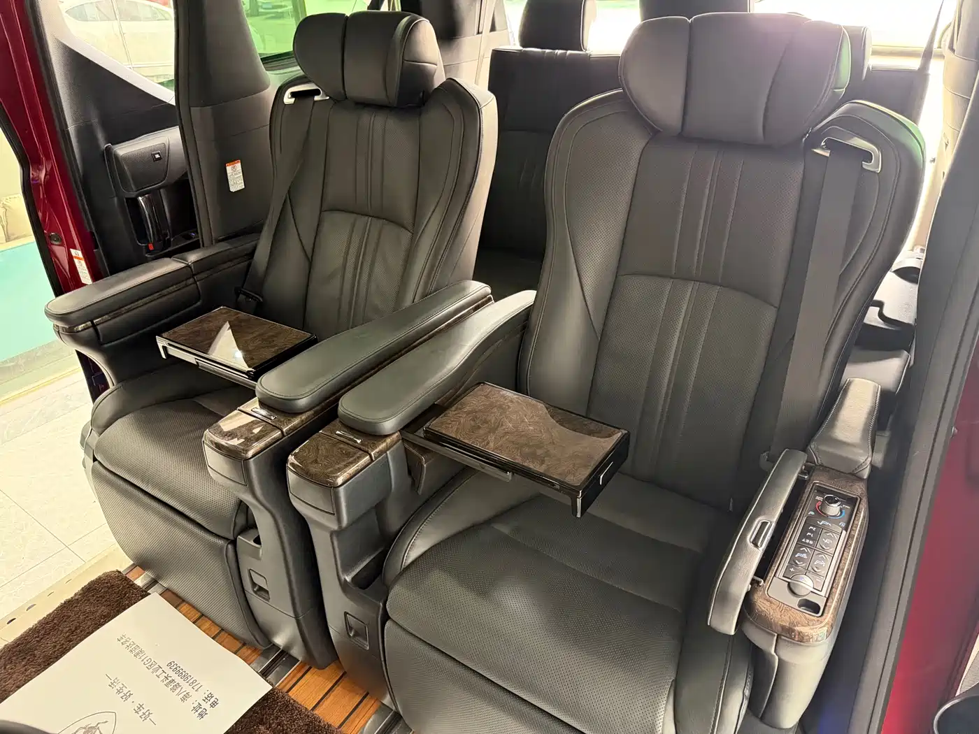Toyota Alphard 2020 Hybrid 2.5L Premium Edition фото 10