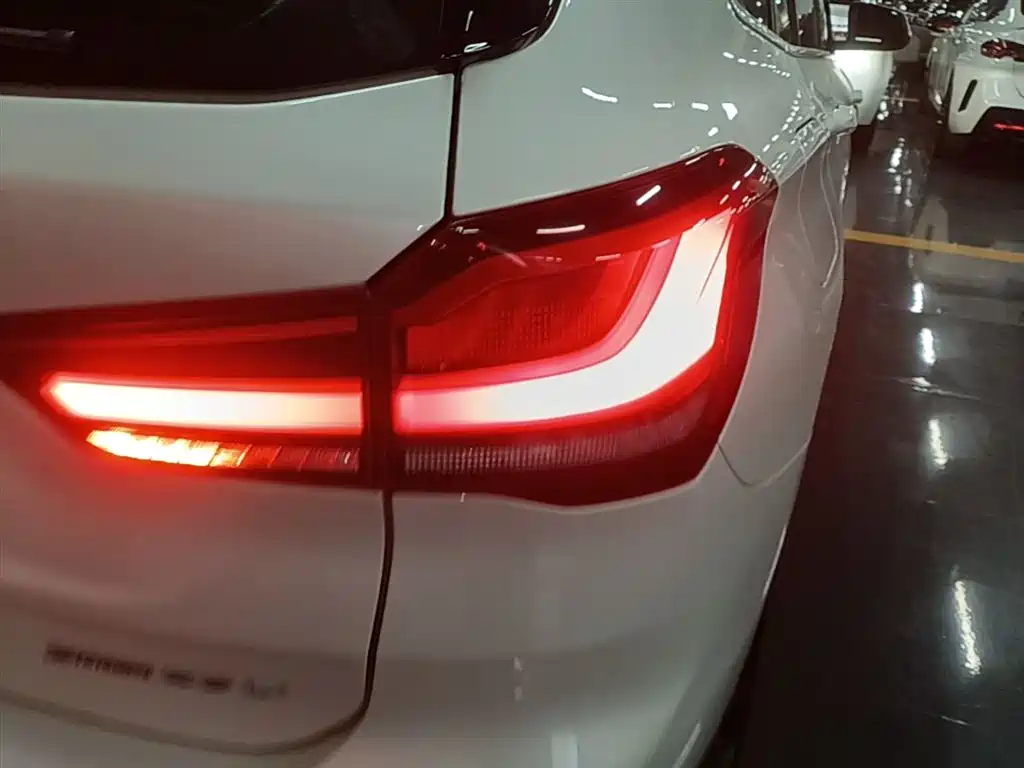 BMW X1 2021 sDrive25Li Leading фото 8