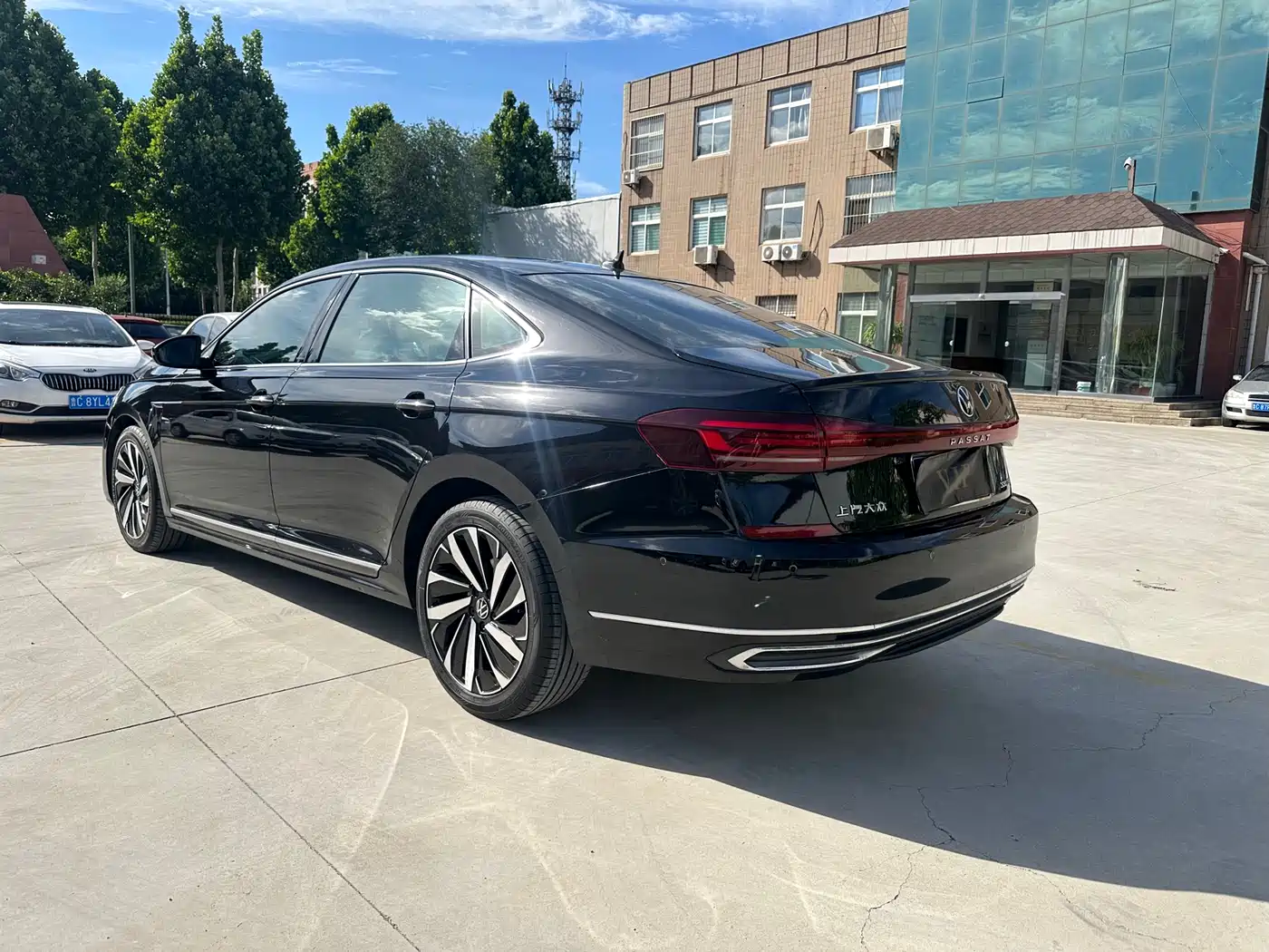 VOLKSWAGEN PASSAT