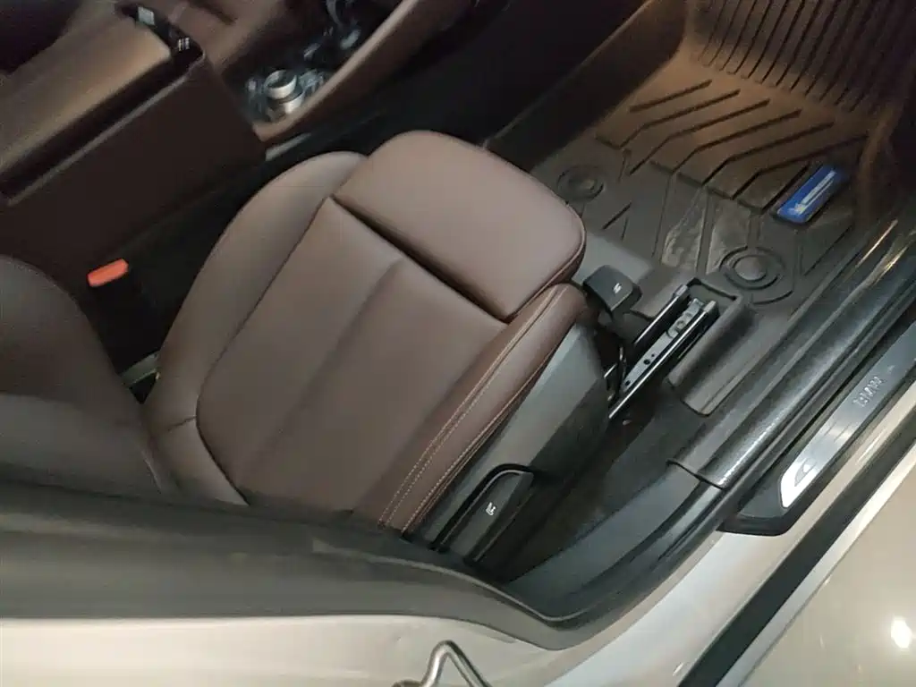 BMW X1 2020 sDrive20Li Premium Edition фото 25
