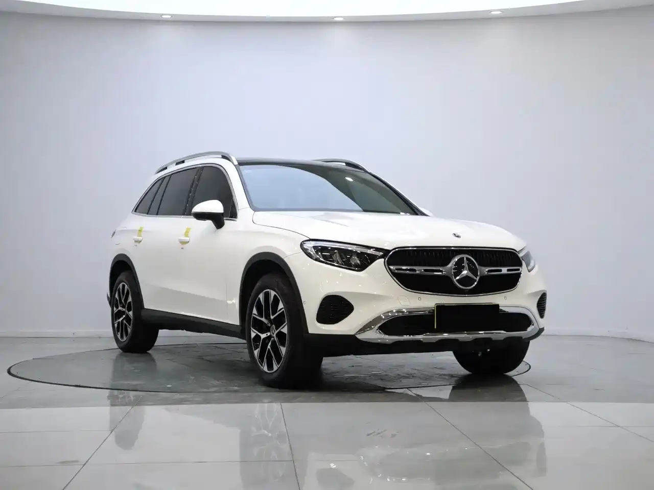 Mercedes-Benz GLC 2023 GLC 260 L 4MATIC Sport 5-seater фото 2