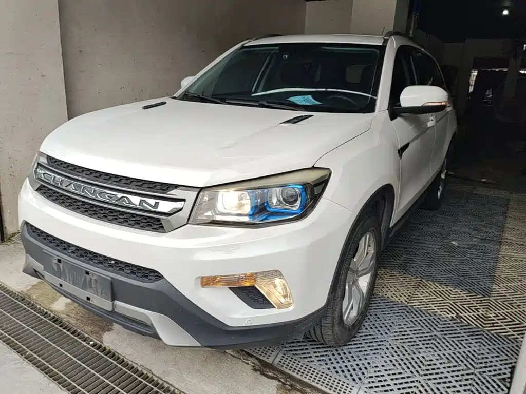 Фото 1 - Changan CS75