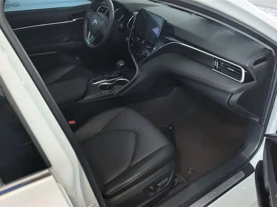Toyota Camry 2021 2.0G Luxury Edition фото 8