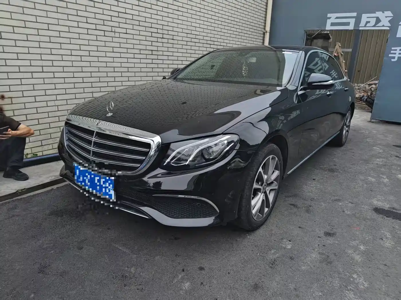 Фото 1 - Mercedes-Benz E-Class