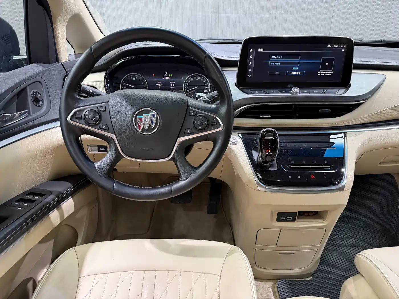 Photo 12 - Buick GL8