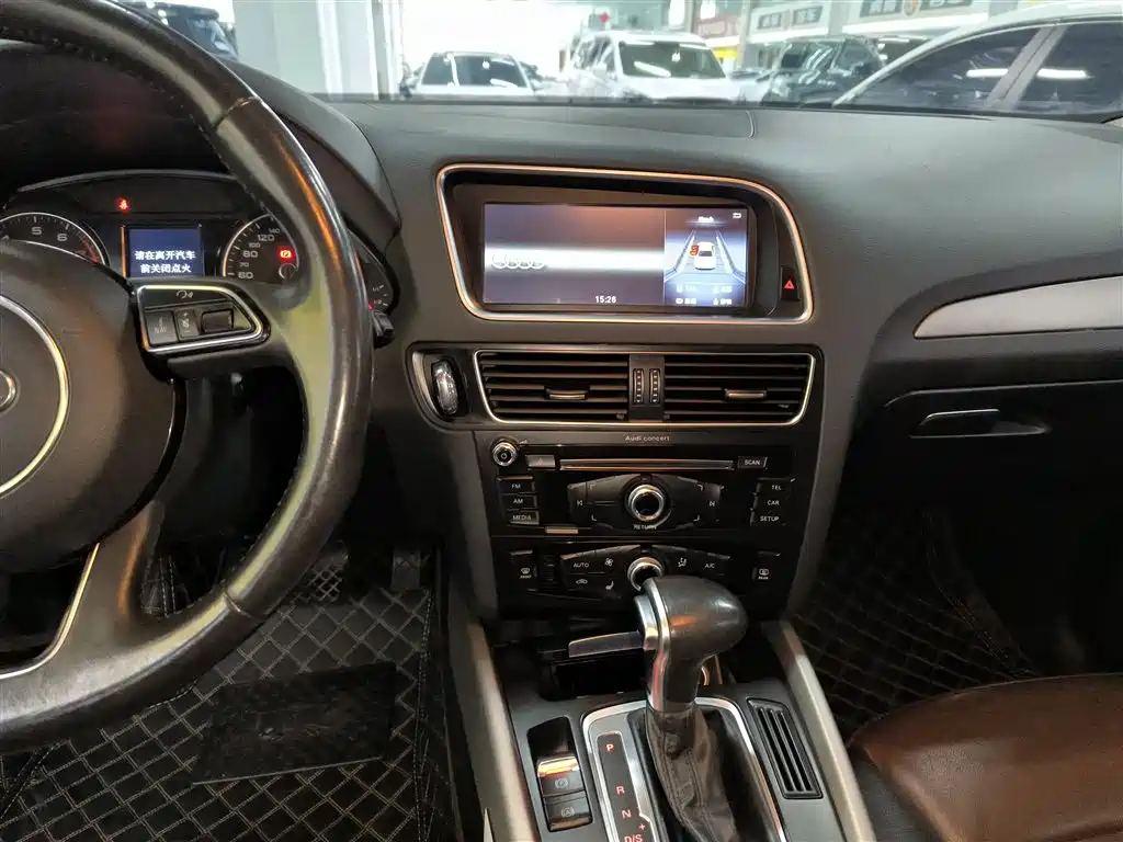 AUDI Q5