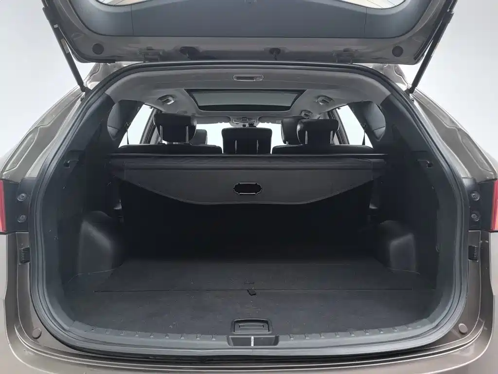 Photo 16 - Hyundai Santa Fe