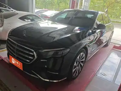 Mercedes-Benz E