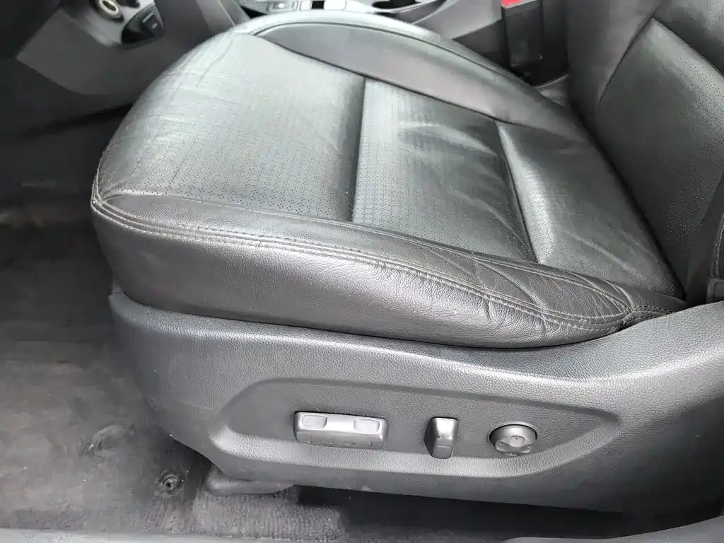 Photo 20 - Hyundai Santa Fe