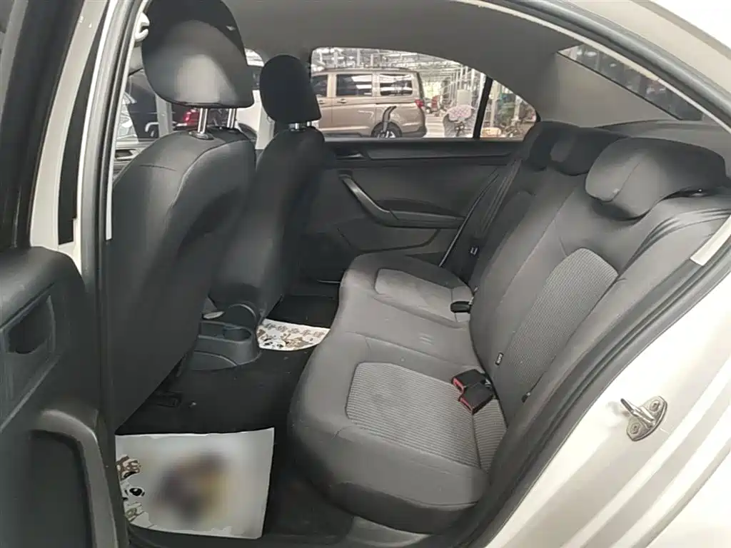 Volkswagen Santana 2016 1.6L Automatic Trend Edition фото 17
