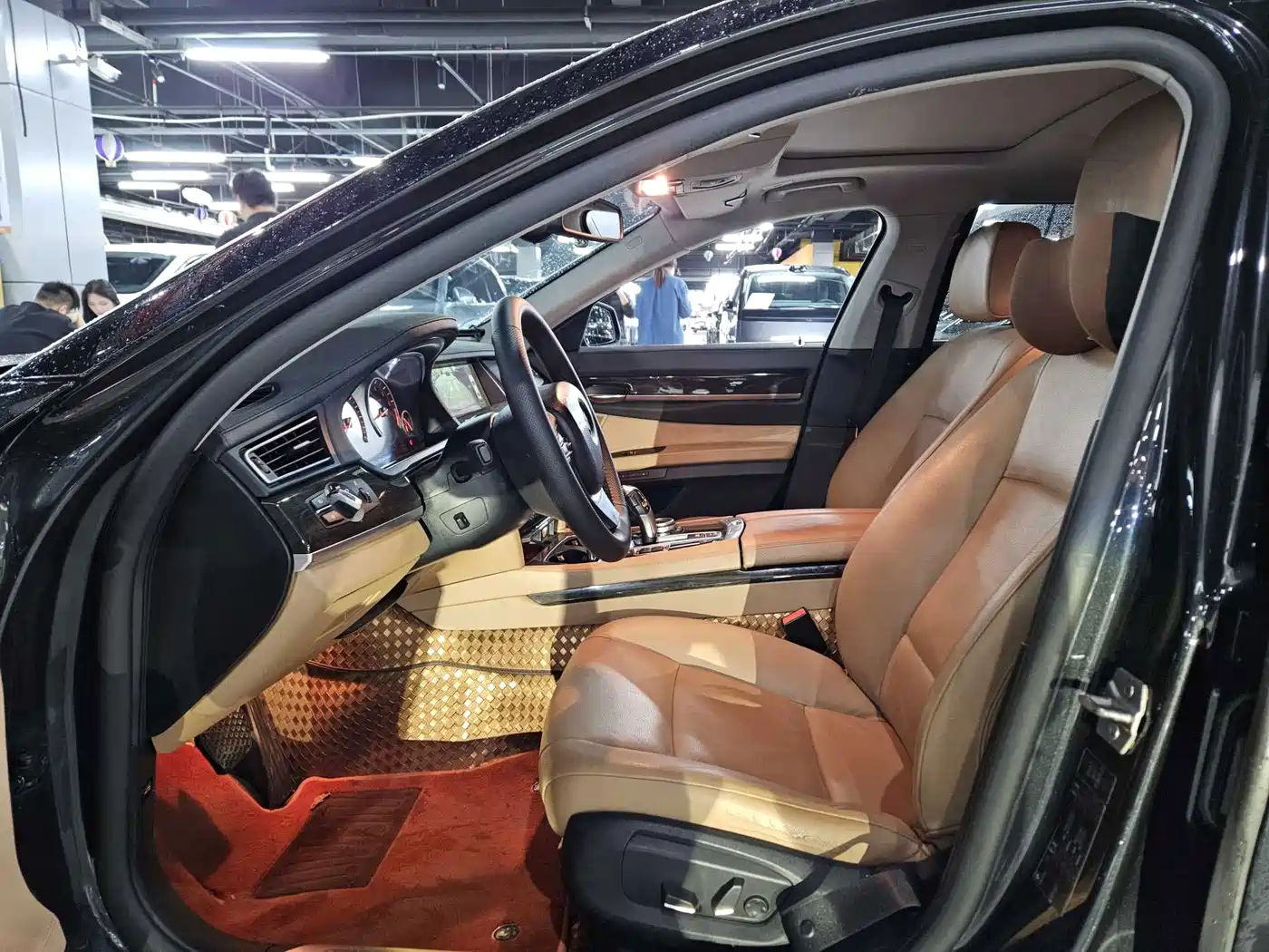 صورة 3 - BMW 7 Series