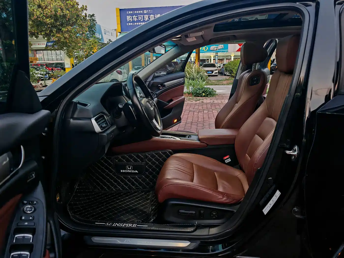 Honda Inspire 2019 Sharp Hybrid 2.0L Pure Fashion China VI фото 10